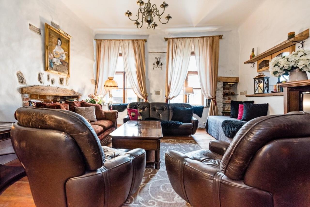 Historical Two-Bedroom Apartment With Sauna, Jacuzzi And Fireplace ทาลลินน์ ภายนอก รูปภาพ
