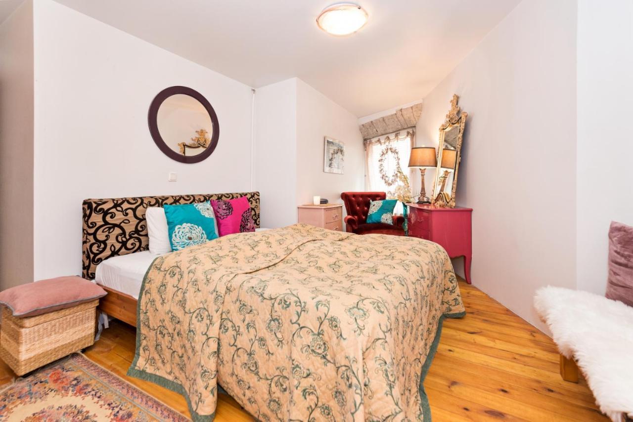 Historical Two-Bedroom Apartment With Sauna, Jacuzzi And Fireplace ทาลลินน์ ภายนอก รูปภาพ